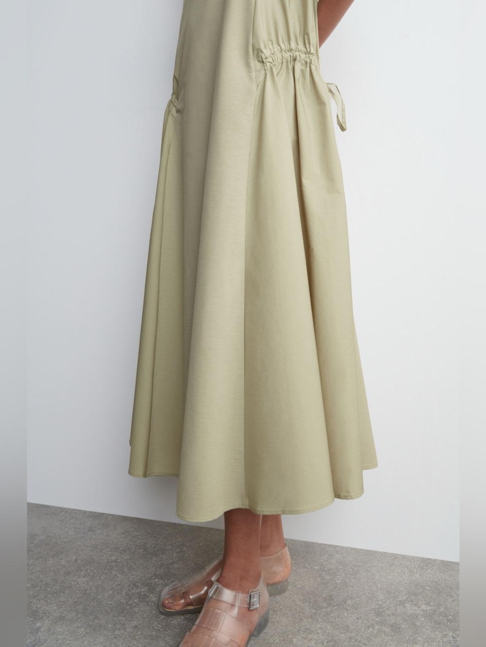 COS PANELLED GATHERED-SIDE MIDI DRESS - Picture 4 of 8